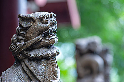 重庆磁器口宝轮寺的石狮子