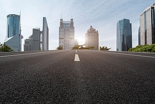 沥青路面天际线和建筑景观