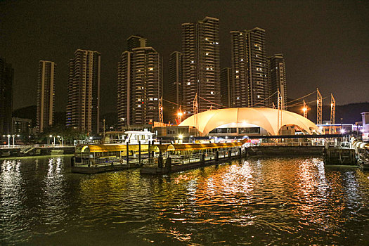 澳门夜游,珠江,对岸,大楼,赌城,霓虹灯,闪烁,都市,繁华,灯光,桥梁,游船