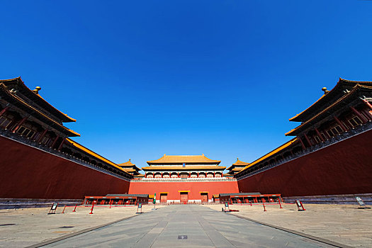 冬至正午时分的北京故宫午门广场