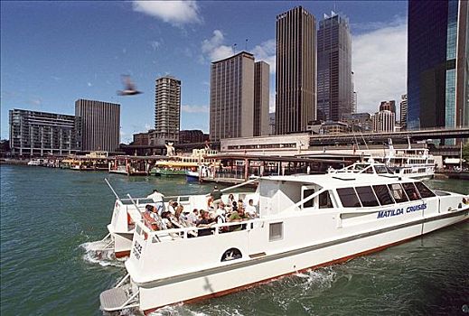 游艇,游客,达令港,悉尼,澳大利亚