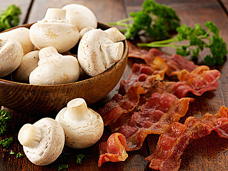 蘑菇,油炸,熏肉