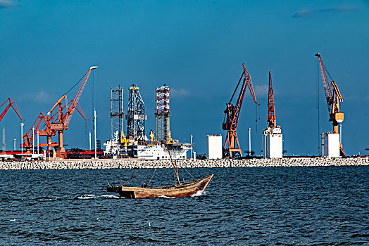 河北省秦皇岛市山海关工业码头建筑景观