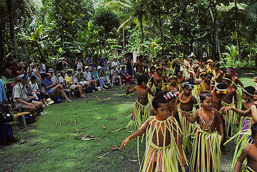 密克罗尼西亚,岛屿,男孩,表演,传统舞蹈,游客