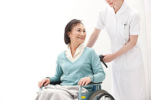 护理,推,轮椅,老年,女人,坐