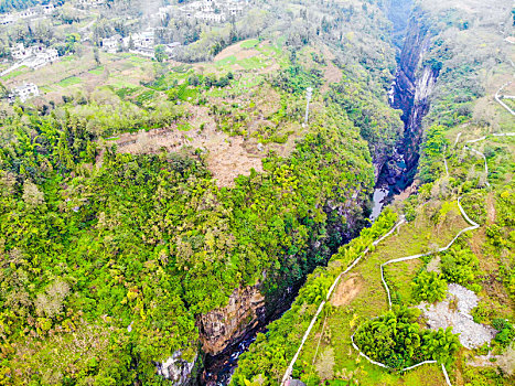 航拍湖北恩施大峡谷云龙地缝景区