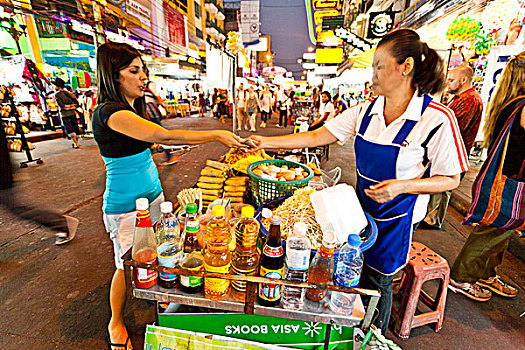女性,支付,街道,食物,餐饮摊,道路,曼谷
