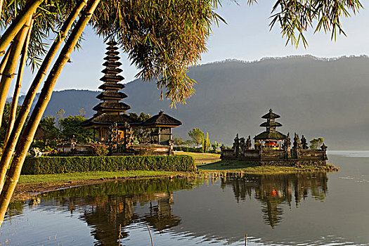 庙宇,布拉坦湖,巴厘岛,印度尼西亚