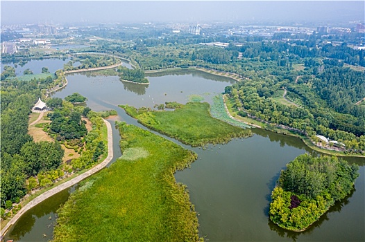 航拍河南平顶山白鹭洲国家城市湿地公园,采煤塌陷地改造成城市休闲公园