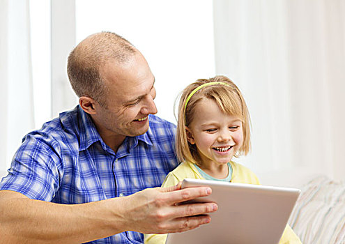 家庭,孩子,亲子,科技,互联网,概念,高兴,父亲,女儿,平板电脑,电脑,在家