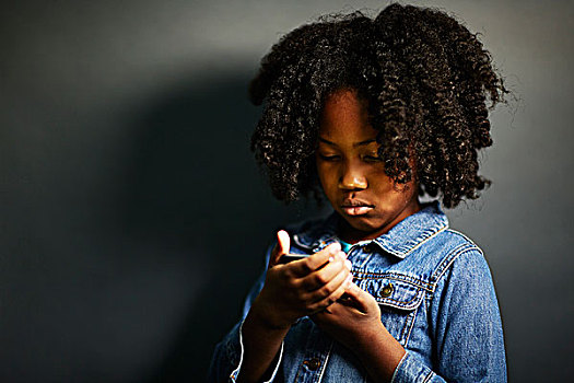 女孩,非洲式发型,手机