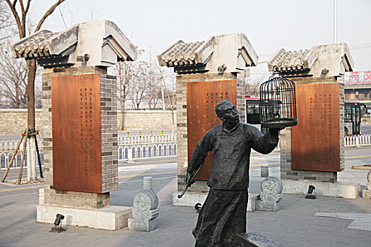 雕塑,遛鸟,人,铜像,建筑,中国,北京,全景,风景,地标,传统