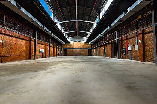 无人的,工业风格的旧仓库厂房建筑空间
