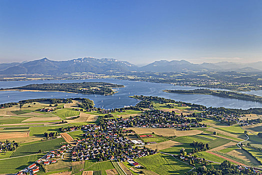 飞行,上方,基姆湖,后面,齐姆高,阿尔卑斯山,上巴伐利亚,巴伐利亚,德国南部,德国,欧洲