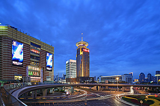 上海浦东,现代建筑群,立交桥,夜景