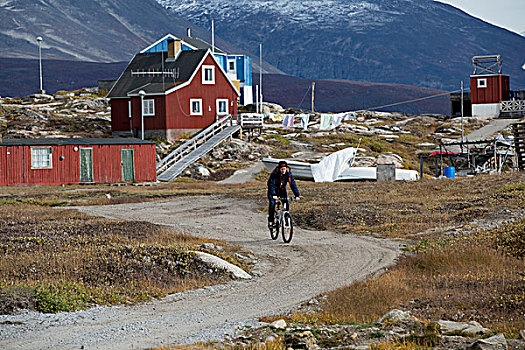 格陵兰,半岛,迪斯科湾,男孩,骑,自行车,乡村