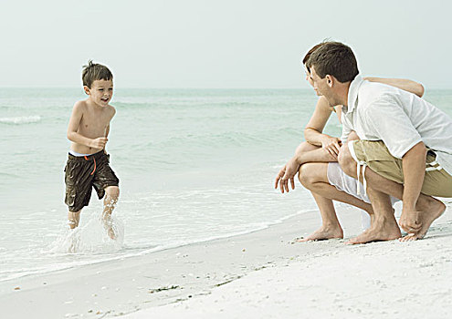 家庭,海滩,男孩,跑,室外,水,父母