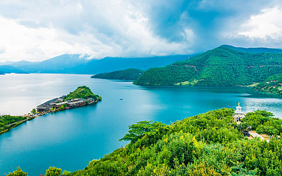 泸沽湖风光