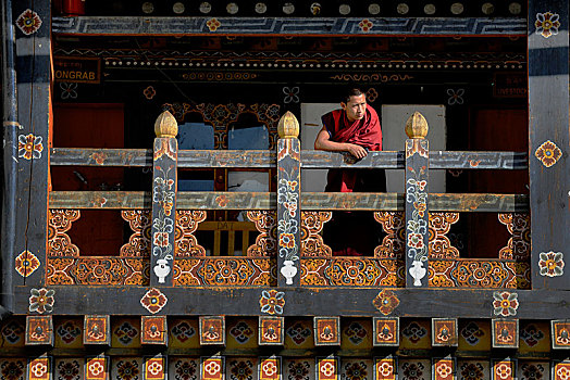 和尚,靠着,栏杆,宗派寺院,要塞,地区,不丹,亚洲