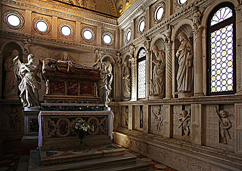 克罗地亚特罗吉尔古城圣罗夫罗大教堂,世界文化遗产