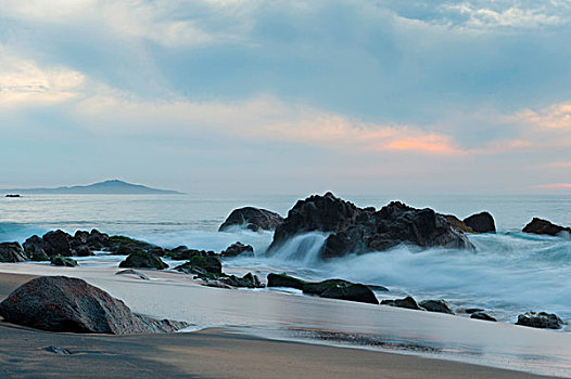 波浪,岩石上,墨西哥