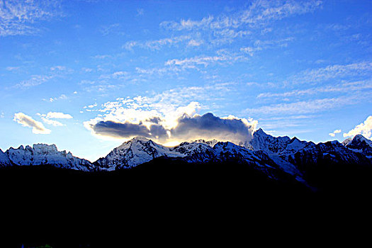 梅里雪山