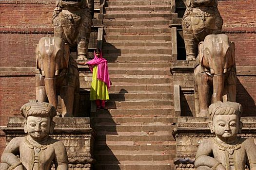 女孩,姿势,两个,雕像,巴克塔普尔,尼泊尔,亚洲