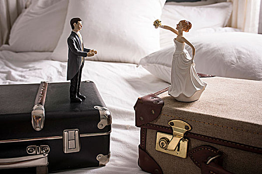婚礼,小雕像,分开,手提箱
