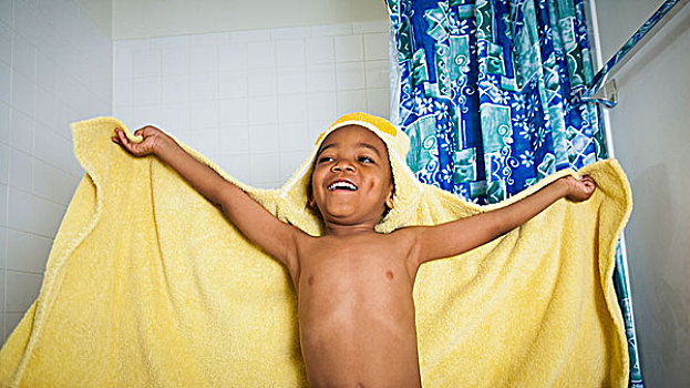兴奋,男孩,沐浴,穿,兜帽,黄色,毛巾