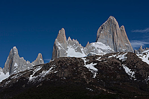 山,洛斯格拉希亚雷斯国家公园,巴塔哥尼亚,阿根廷,南美