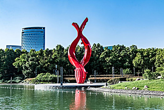 安徽省合肥市天鹅湖鱼水情雕塑建筑景观