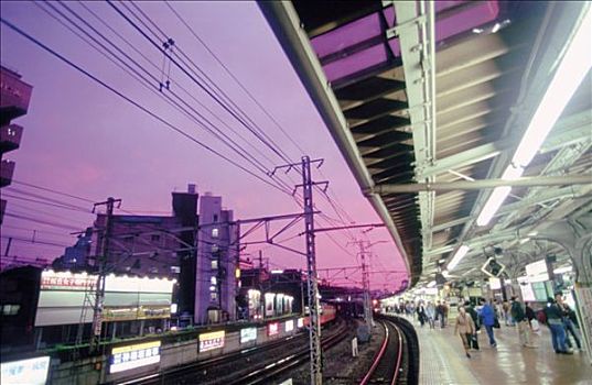 地铁站,黄昏,东京,日本