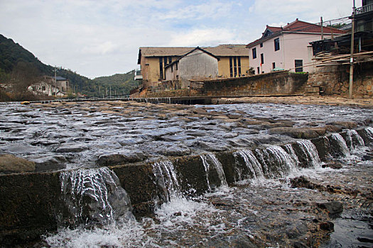 山村溪流,溪流潺潺