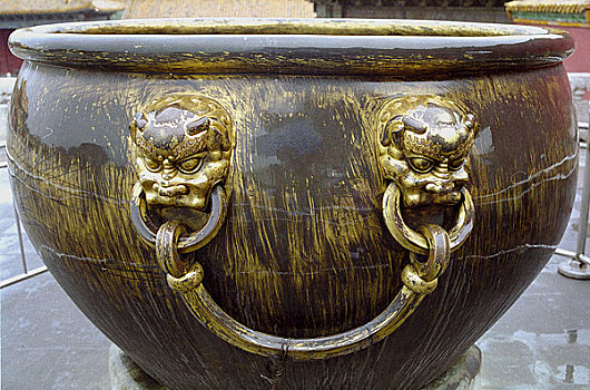 北京故宫鎏金铜缸