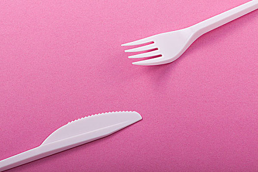 白色,塑料制品,刀,叉子,粉色背景