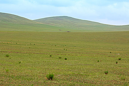 草原山峰