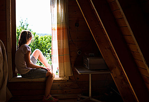少女,坐,卧室,窗台,向外看,阳光
