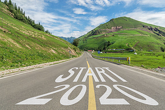 2020新年开始中国新疆独库公路背景
