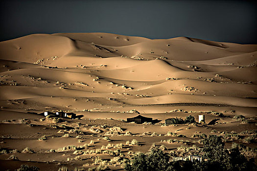 荒漠景观,沙丘,帐篷,中间,远景