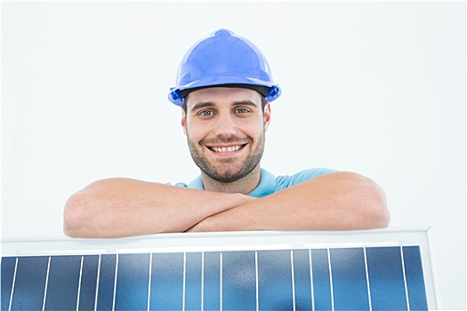 高兴,建筑工人,靠着,太阳能电池板