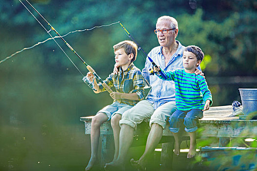 爷爷,孙子,钓鱼,湖