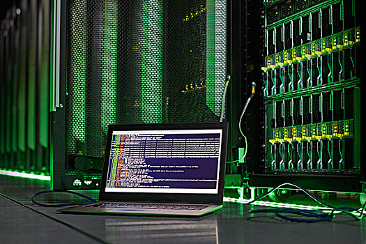 笔记本电脑,计算机语言,服务器机房