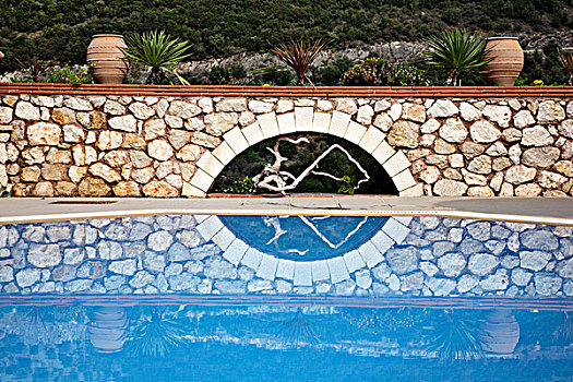石墙,后面,游泳池,别墅,利富卡达岛,希腊