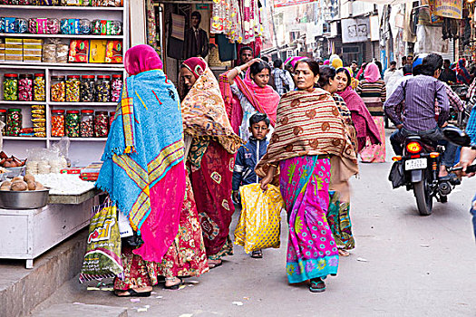 亚洲,印度,拉贾斯坦邦,乌代浦尔,街道,纱丽,市场,布,出售,人,购物,使用,只有