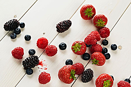 草莓,树莓,黑莓,蓝莓,静物