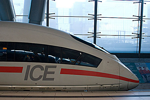 ice列车,城际交通,高速列车,列车,法兰克福,机场,车站