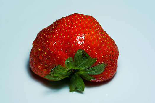 新鲜的奶油草莓