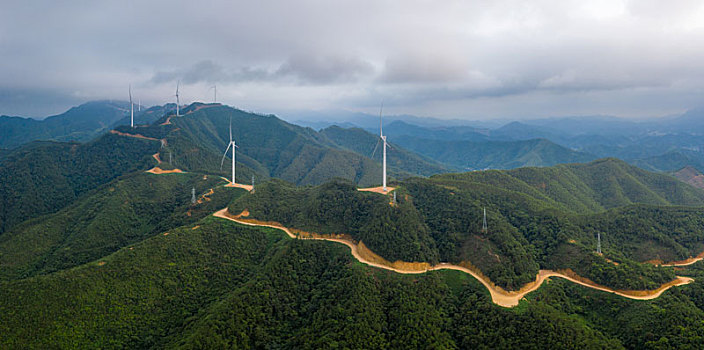 广西岑溪,大风车,直耸云霄