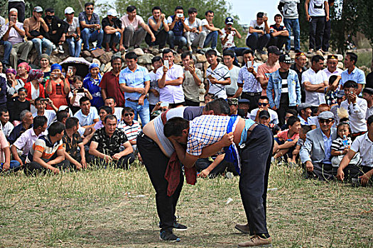哈萨克族古典摔跤