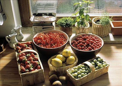 新鲜水果,药草,晴朗,窗台